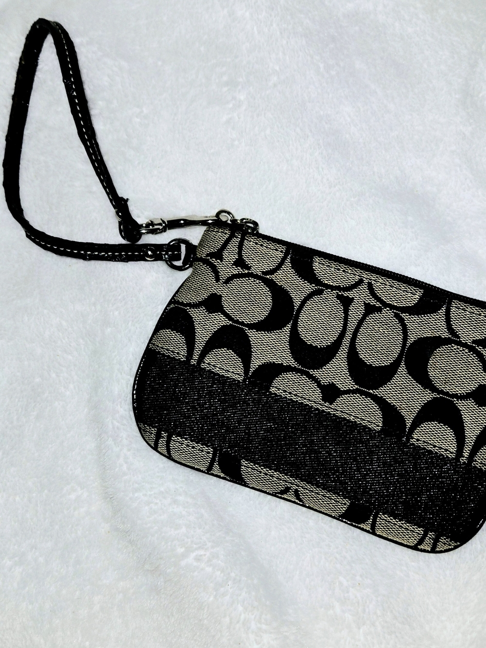 Coach Signature Jacquard Black & Beige Wristlet